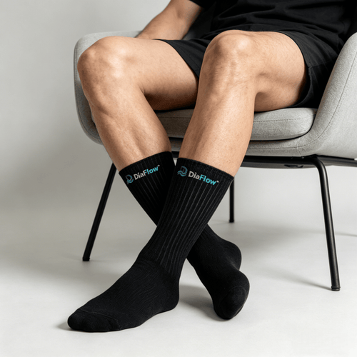 Non-binding black diabetic socks for comfortable everyday wear