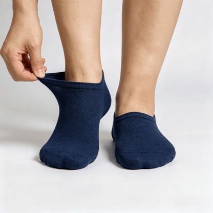 Smooth flat-seam navy blue diabetic no-show socks to reduce friction on toes and feet