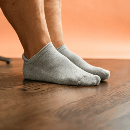 Men's solid gray diabetic reflexology acupressure low cut socks